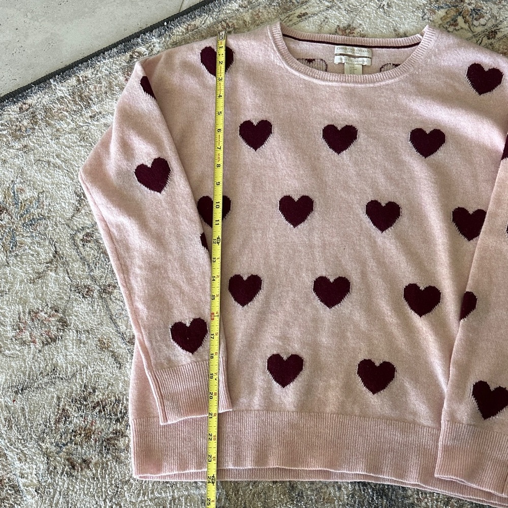 Christian Siriano Cashmere Pink Crewneck Sweater with Burgundy Heart Motif - Picture 2 of 7